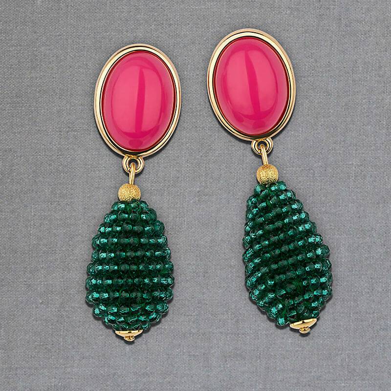 SchwesterSchwester Pinkfarbene Ohrstecker mit glitzerndem dunkelgrünen Tropfen von AmuseToi Riesige Ersparnisse