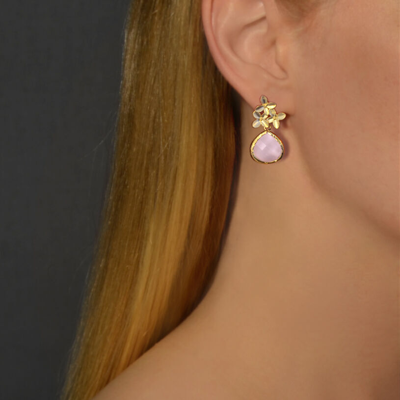 SchwesterSchwester Blütenstecker mit facettiertem Tropfen in Zartrosa von Janne von der Heide Neueste Stile