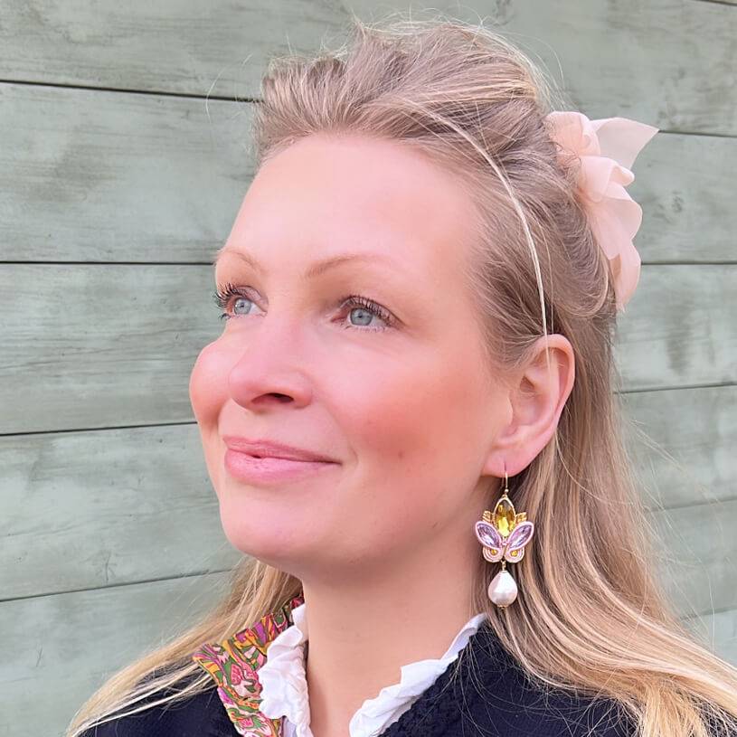 SchwesterSchwester Schöne Soutache-Ohrhänger in Flieder und Gelb mit Baumwolltropfen Begrenztes Angebot