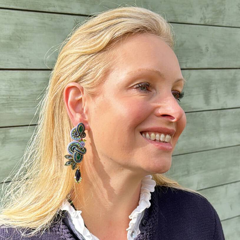 SchwesterSchwester Vorbestellbar - Raffinierte Soutache-Ohrstecker in Blautönen Lagerräumung