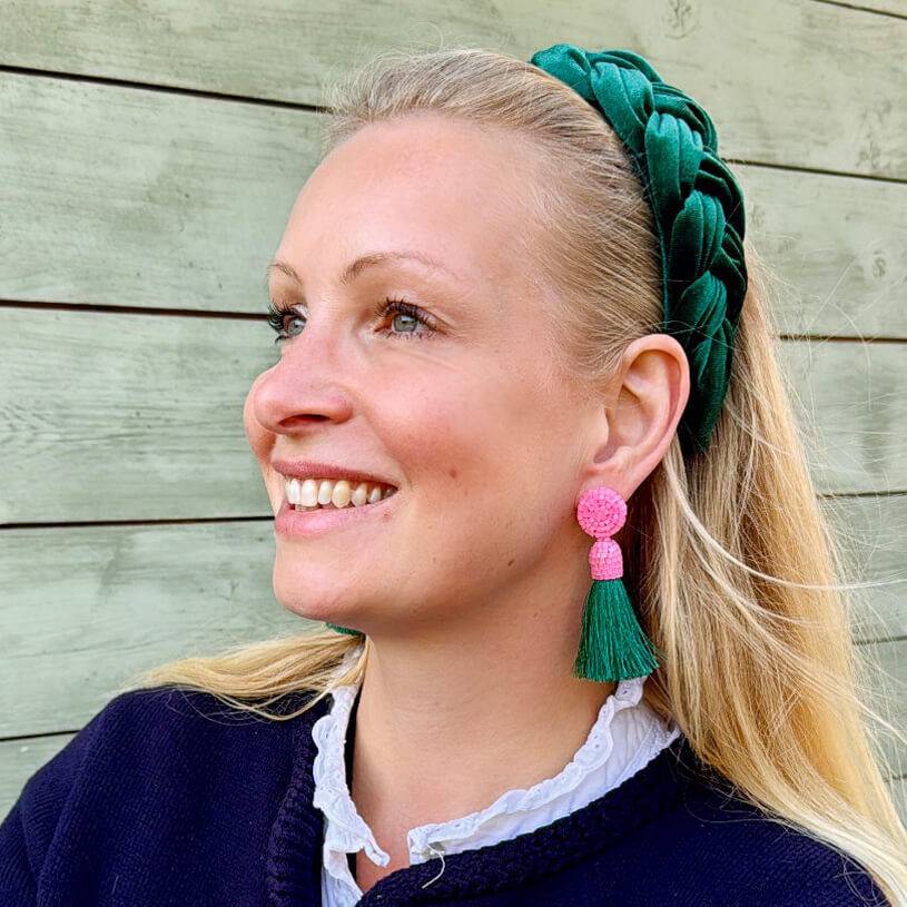 SchwesterSchwester Extravagante Perlen-Quastenohrringe in Rosa und Dunkelgrün Bestseller