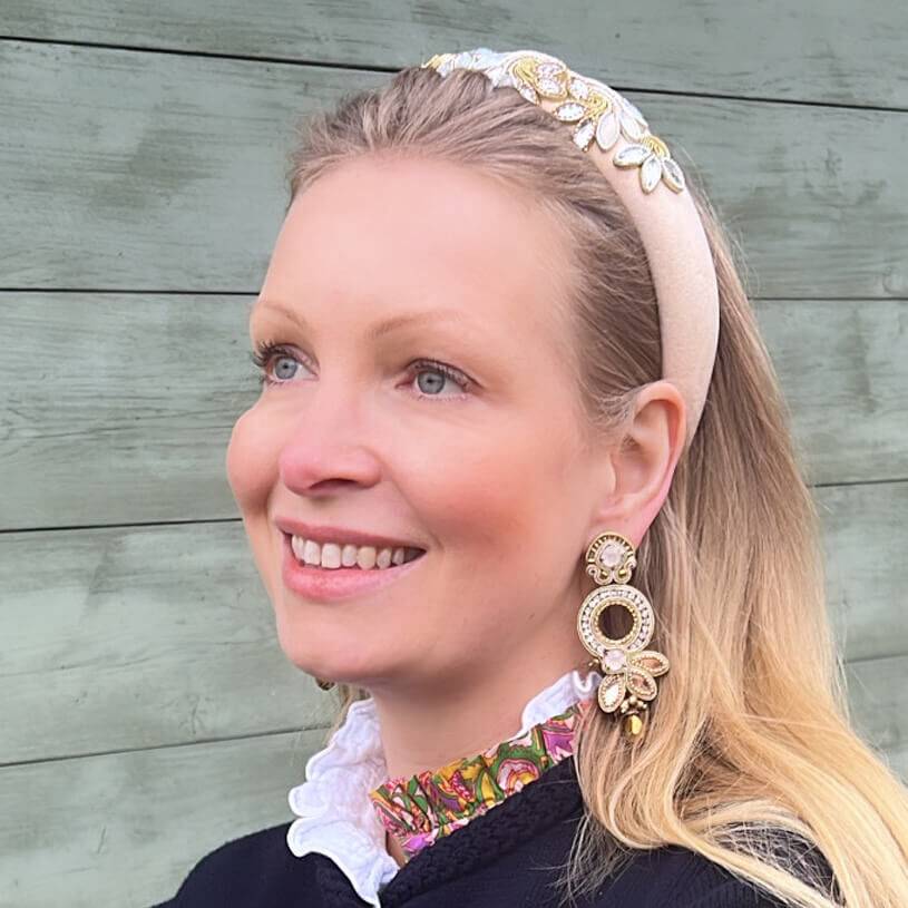 SchwesterSchwester Opulente Soutache-Ohrringe in Gold und Champagner Bis zu 50% Rabatt