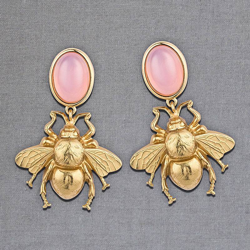 SchwesterSchwester Rosafarbener Ohrstecker mit vergoldeter Hummel von AmuseToi Lagerräumung
