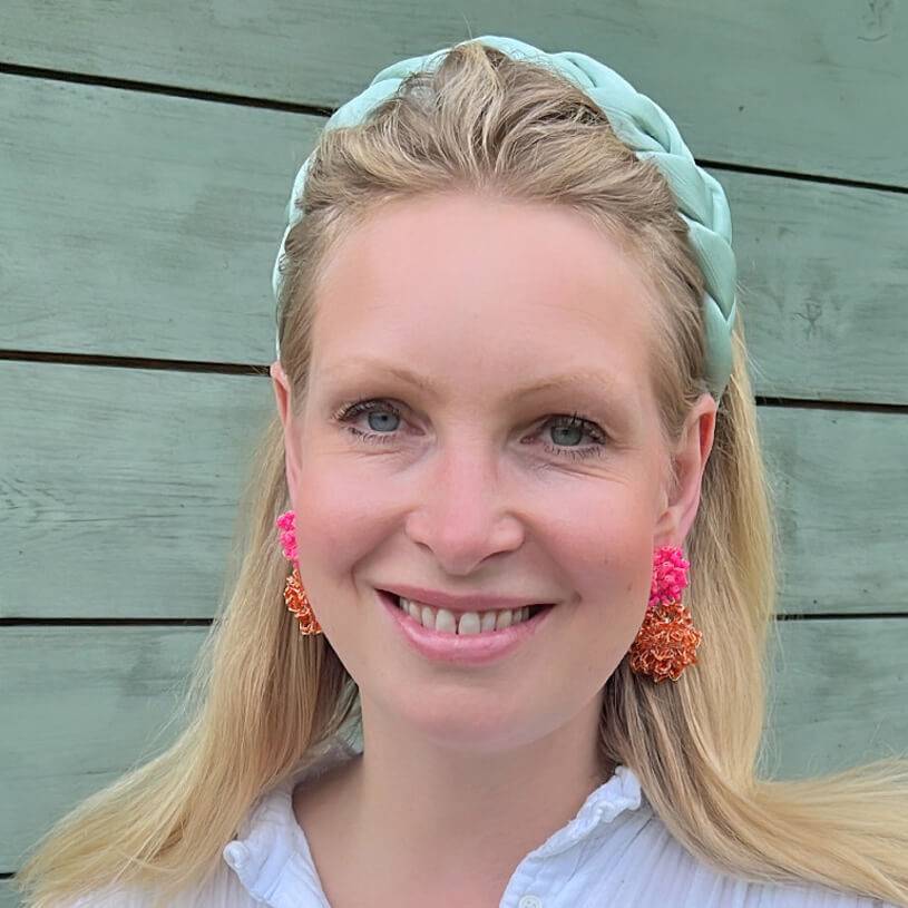 SchwesterSchwester Bunte Perlen-Ohrringe aus zwei Blüten in leuchtendem Pink und Orange Super Sparpreis