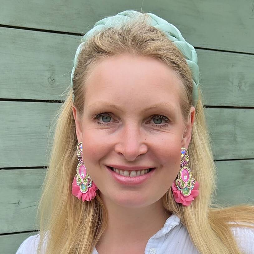 SchwesterSchwester Außergewöhnliche Soutache-Ohrringe in Rosa Zeitlich begrenztes Angebot