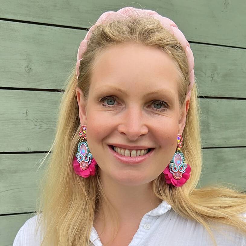 SchwesterSchwester Außergewöhnliche Soutache-Ohrringe in leuchtendem Pink Räumungsverkauf