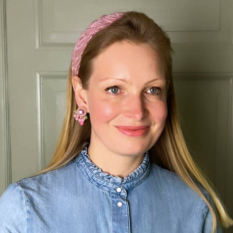 SchwesterSchwester Wunderschöne kleine Soutache Ohrstecker in Gold und Rosa VIP-Rabatte
