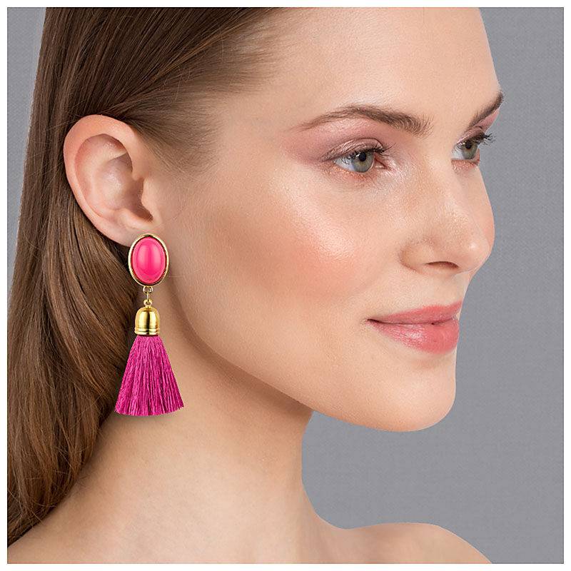 SchwesterSchwester Quasten Ohrringe als Ohrstecker in Pink mit pinkfarbener Quaste von AmuseToi Weihnachtsangebot